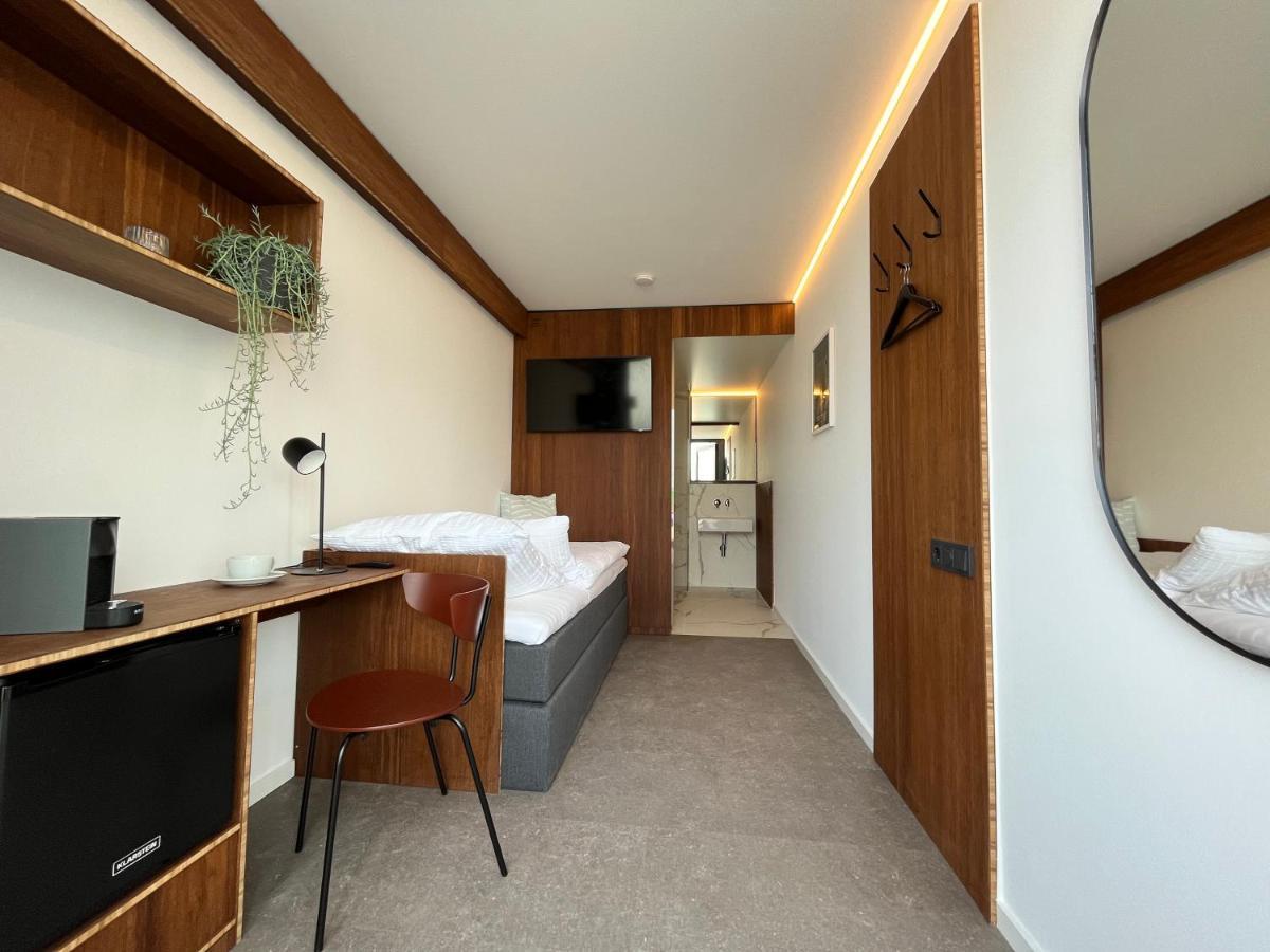 Tin Inn - Hueckelhoven - Das Hotel Aus Hochwertig Ausgebauten Ueberseecontainern Kültér fotó