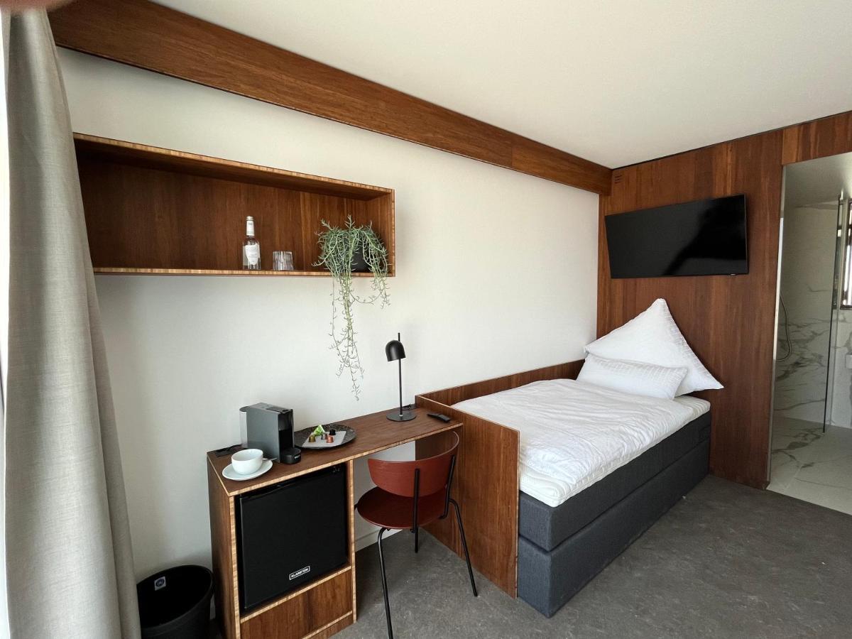 Tin Inn - Hueckelhoven - Das Hotel Aus Hochwertig Ausgebauten Ueberseecontainern Kültér fotó