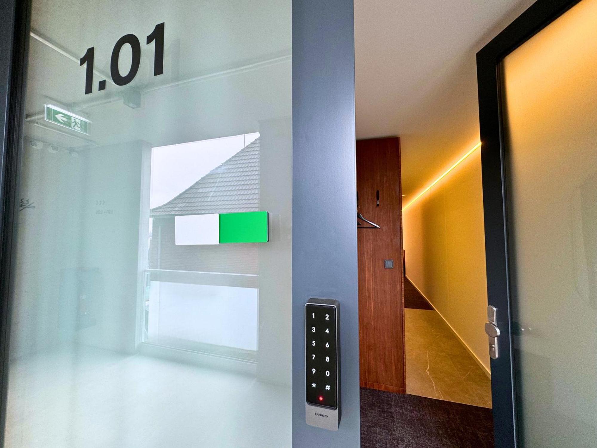 Tin Inn - Hueckelhoven - Das Hotel Aus Hochwertig Ausgebauten Ueberseecontainern Kültér fotó